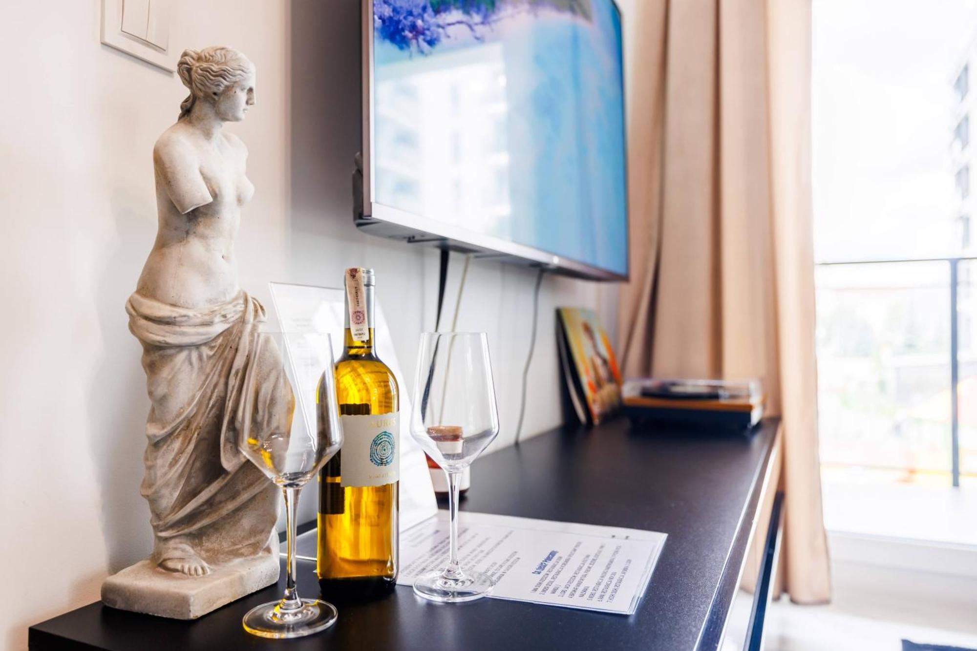 Luxury Apartment With Spa Bath- City Centre, Free Parking Rzeszów Buitenkant foto