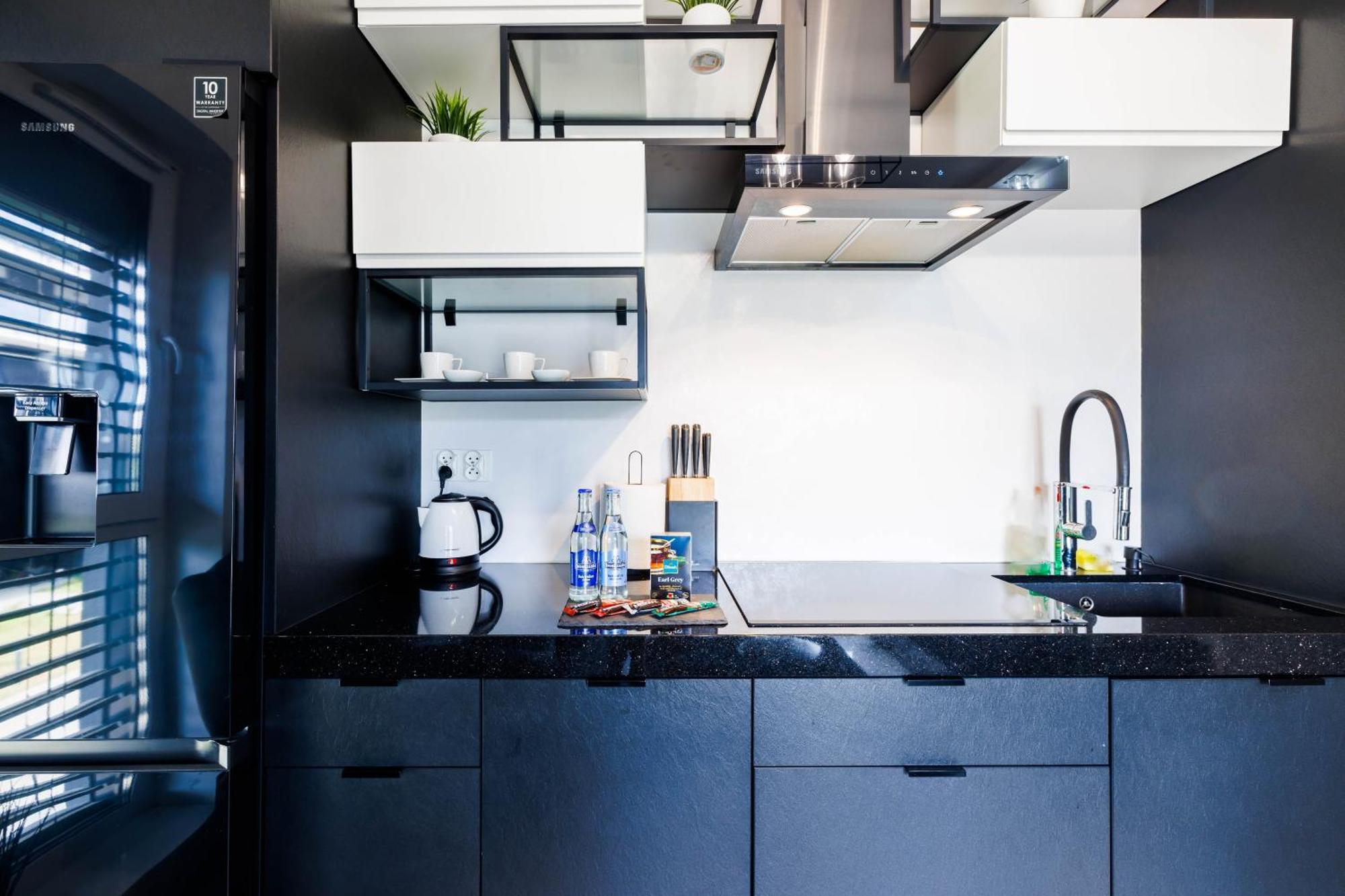 Luxury Apartment With Spa Bath- City Centre, Free Parking Rzeszów Buitenkant foto