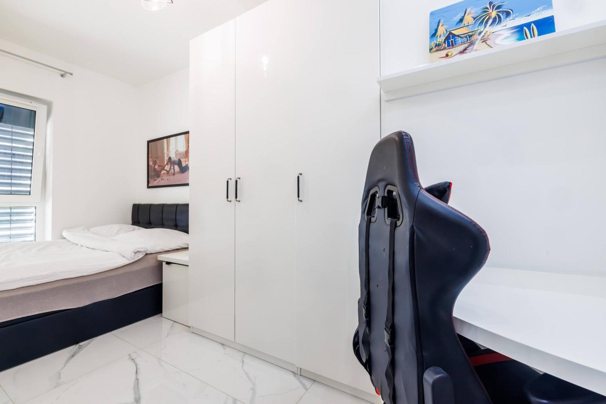 Luxury Apartment With Spa Bath- City Centre, Free Parking Rzeszów Buitenkant foto